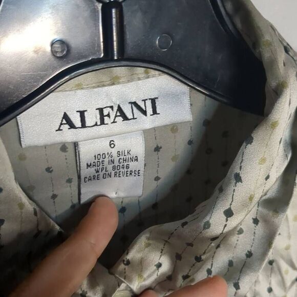 Vintage Alfani Green Gray Polka Dot Green 100% Silk Button Front Women's Small 6 - Picture 4 of 8